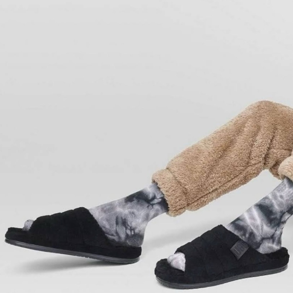 UGG Men’s Fluff You Slide Slipper Size 10 Black